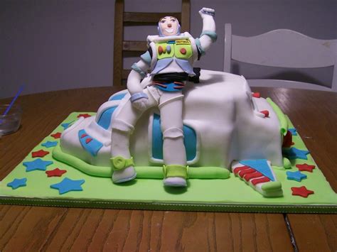 Buzz Lightyear And His Ship - CakeCentral.com