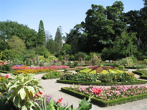 Jardin Botanique in Montreal | Most beautiful gardens, Beautiful ...