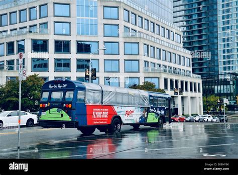 Vancouver Downtown Tour Bus Stock Photo - Alamy