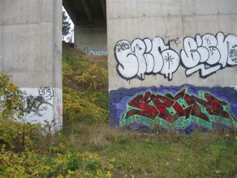 Talking Walls: Graffiti in Hamilton - Raise the Hammer