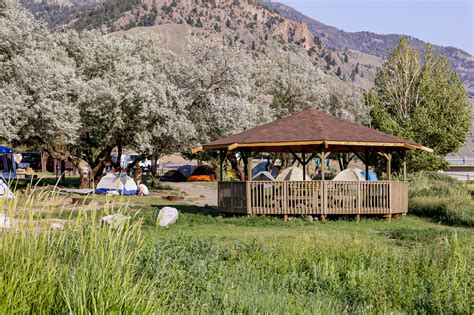 Tent Camping Next To The Yellowstone River - Yellowstone Hot Springs