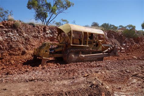 OUTBACK AUSTRALIA - BOULDER OPAL MINES - Australian Opal Direct