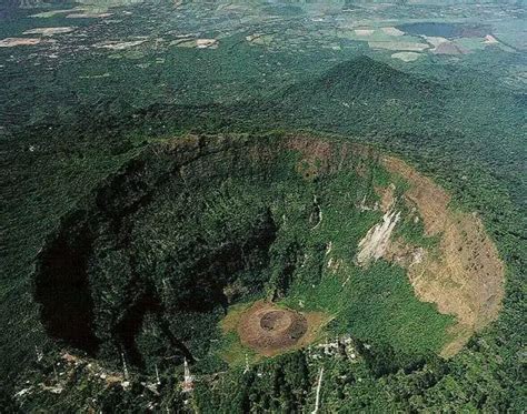 El Boqueron National Park in El Salvador. A Beautiful Natural Place ...