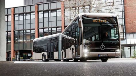 Mercedes-Benz Introduces Electric eCitaro G Articulated Bus