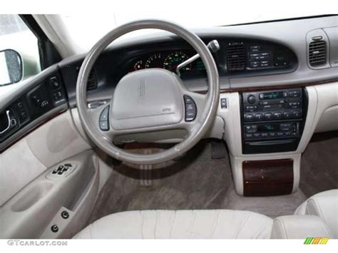 1997 Lincoln Continental Standard Continental Model interior Photo #43257542 | GTCarLot.com