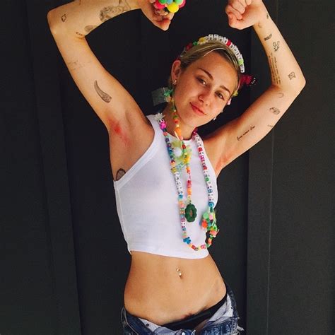 6 Celebrities With Body Hair Who Aren't Afraid To Flaunt It To The Absolute Fullest