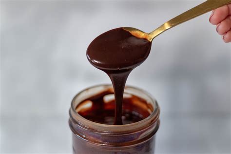 Easy Vegan Fudge Sauce — 86 Eats