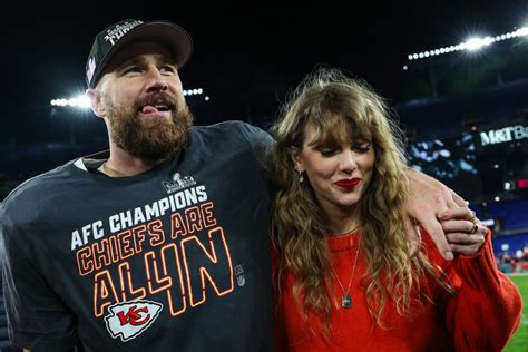 Travis Kelce, Taylor Swift Go On 'Romantic' Date Amid Engagement Rumors ...