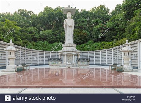 Buddha statue at Bongeunsa temple in Seoul, South Korea Stock Photo - Alamy