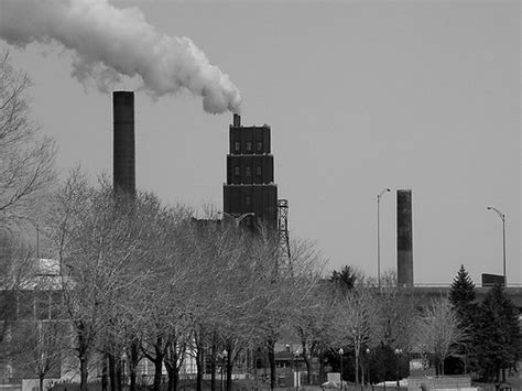 Pollution | Une partie du problème de Limoilou ; la pollutio… | Flickr