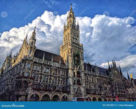 Germany, Bavaria, Munich, Marienplatz. View Of City Hall Neues Rathaus In The City Center Of The ...