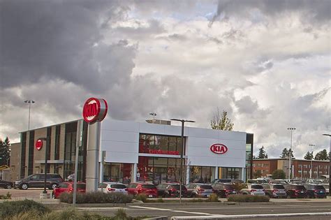 Shoreline Area News: New KIA dealership grand opening Thursday