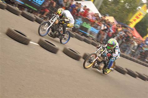 Fakta Seputar Balap Motor Drag - Gilamotor