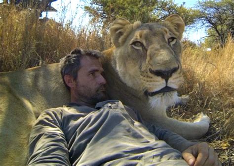 Watch How This Man Plays Around With Wild Animals