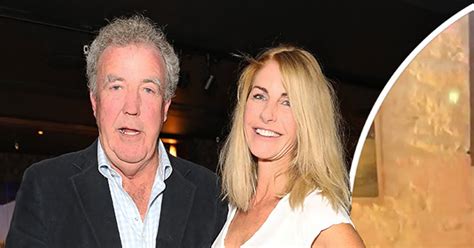 Jeremy Clarkson shares a kiss with girlfriend Lisa Hogan - Magzeene