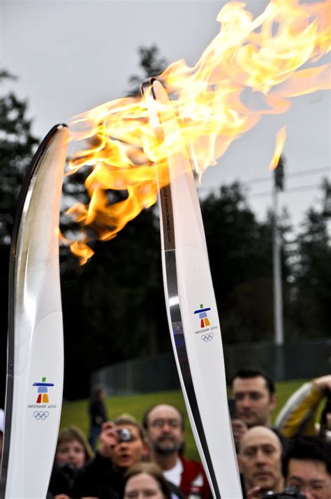 Gallery: Vancouver 2010 Olympic Torch Relay | The.Ismaili