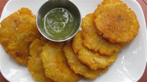 How Jamaicans Fry Green Plantains (Tostones) - YouTube