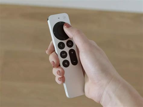 Apple finally redesigned the Apple TV remote that everyone hated | Business Insider India