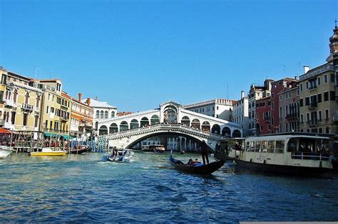 History of the Rialto Bridge, the oldest on the Grand Canal