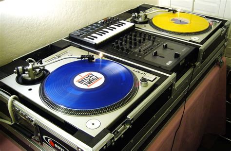 Turntables | Home studio music, Dj room, Dj setup