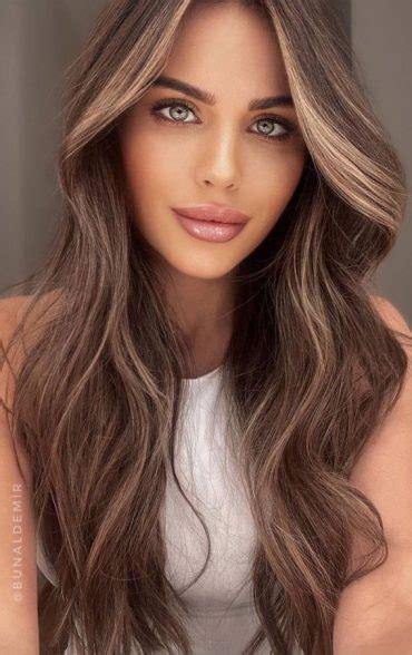 These Are The Best Hair Colour Trends in 2021 : Sophisticated tawny hair color