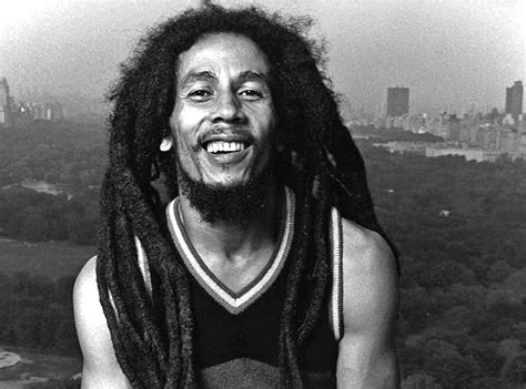 Biografia de Bob Marley... "O mais conhecido músico de reggae de todos os tempos" | Dexam Sabi ...