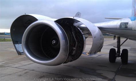 An open engine cowling on a Boeing 737-300. | Boeing, Boeing 737, Aviation