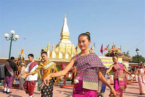 Lao Traditional Dance | Laos culture, Laos, Southeast asian style