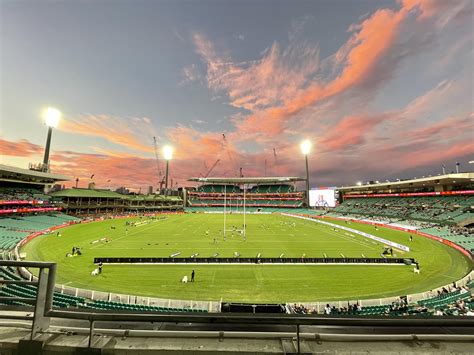 Sydney Cricket Ground looking beautiful last night. : r/sydney