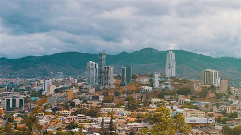 TOUR POR LAS CALLES DE TEGUCIGALPA HONDURAS - YouTube