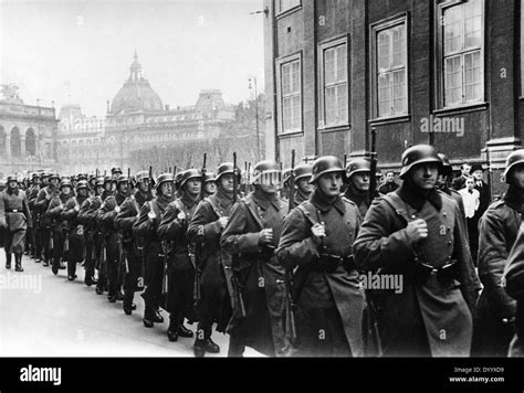 Occupation of Denmark, 1940 Marching German soldiers, 1940 Stock Photo - Alamy