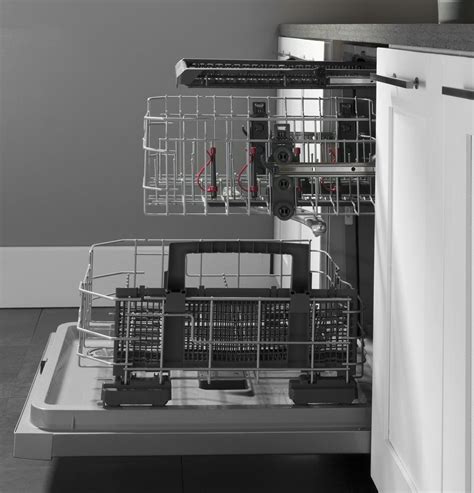 GE Dishwasher with Front Controls | Built in dishwasher, Ge dishwasher ...