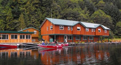 Great Bear Lodge - Canada Holidays : Canada Holidays