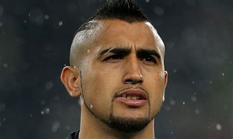 Arturo Vidal Wallpapers Images Photos Pictures Backgrounds