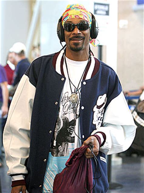 POLICE SAY SNOOP DOGG IS GANG MEMBER