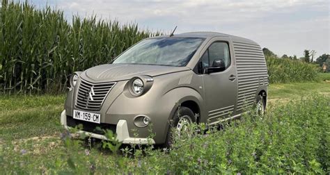 Après le Type H, Caselani dévoile un Citroën Berlingo transformé en 2CV ...