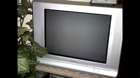 2004 Samsung Plano CRT TV - YouTube