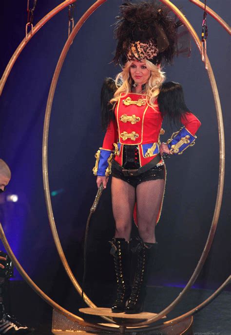 Britney Spears Media | The largest media content to download » Uniondale – Circus Tour, March 2009