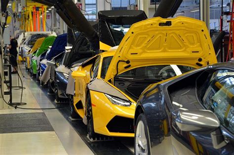 Factory Visit To The Lamborghini Huracan Production Line | LamboCARS.com