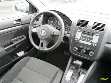 Titan Black Interior 2010 Volkswagen Jetta S Sedan Photo #38151104 | GTCarLot.com