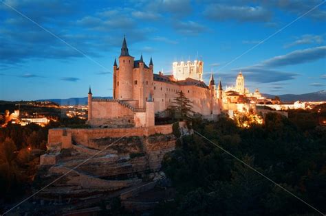 Alcazar of Segovia at night – Songquan Photography