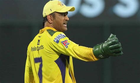 MS Dhoni Becomes First Captain to Lead in 300 T20 Matches | CSK vs KKR ...