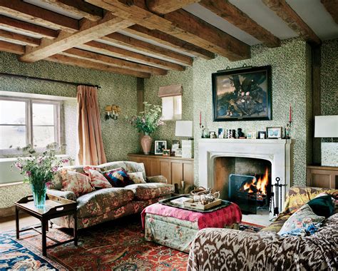 How to Decorate Your Home in the English Country House Style
