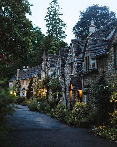 15th century gem - Castle Combe village in England. : CozyPlaces