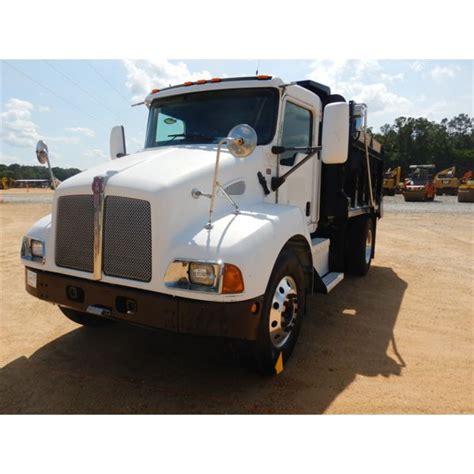 2005 KENWORTH T300 Dump Truck