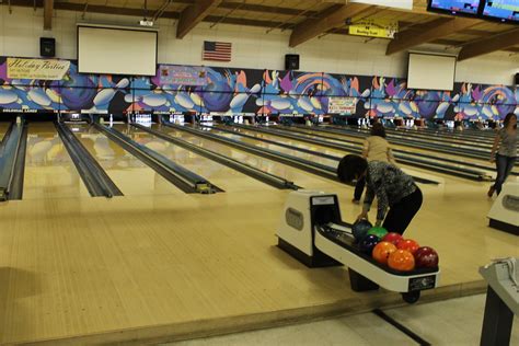 2013 Holiday Bowling Party for Kresge Business Administrat… | Flickr