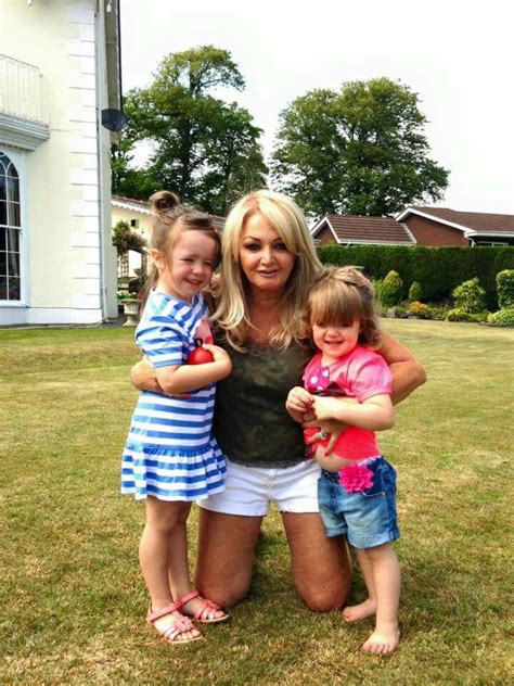 Bonnie Tyler and her great nieces | Bonnie tyler, Bonnie, It's a heartache