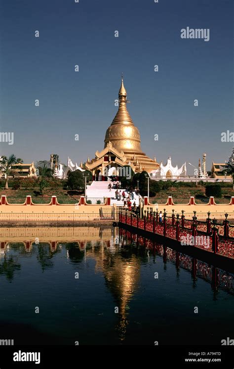 Myanmar Yangon Pagoda Stock Photo - Alamy