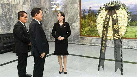 Kim Jong Un’s sister pays respects to late South Korean first lady | CNN