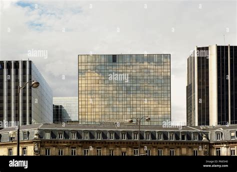 France, Paris, quartier Gare de Lyon, modern and old buildings Stock Photo - Alamy